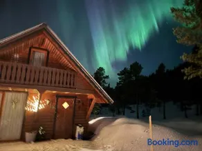 Cozy Mountain Cabin in Senja - Image 4