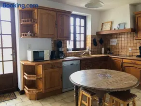 Maison familiale avec grand jardin arboré - Image 4