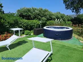 Elegante villa panoramica con giardino e idromassaggio a 10 minuti dal mare - Image 3