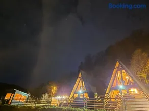 Chalet by the lake - Image 4