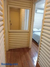 Chalé alpino em canela rs todo mobiliado com cozinha lareira split Wi-Fi 2 quartos perto do centro - Image 4