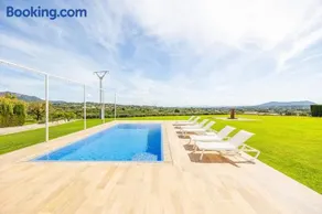 Casa Con Piscina En Selva - Image 2