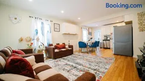 5BR & 4BA Lovely House with Beautiful Backyard in VA - Image 3
