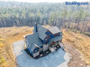 Blue Salamander Lodge - Image 1