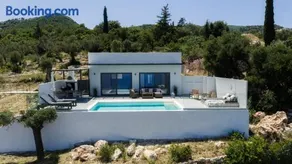 Askos Luxury Suites, a Zakynthian Hideaway, By ThinkVilla - Image 2