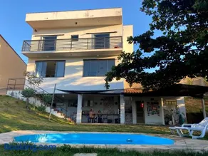Casinha Branca De Varanda com piscina e fundo pra represa funil em Ijaci - Image 3