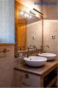 La Dorada Holiday Home - Image 5