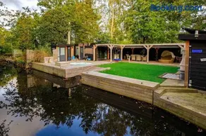 Bohemian included boat supboards and pool 5 minutes by boat from parking to the bohemien - Image 2