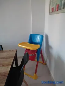 Apartamento cerca del centro con parking gratuito - Image 1