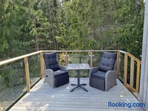 Treehouse Stay with Wood-Fired Hot Tub & Nature! - Image 3