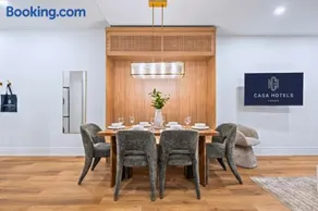 Casa Hotels Gerrard Brand New Family Suite - Image 4