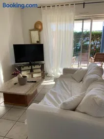 Grand appartement en résidence calme avec piscine - Image 2