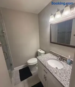 Beautiful home in downtown - Image 2