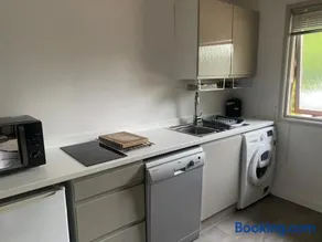 Carpenters-stay - Image 3