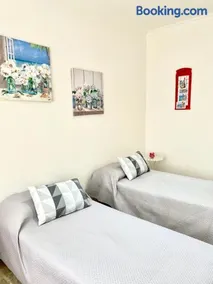 Casa De Curtis - Image 2