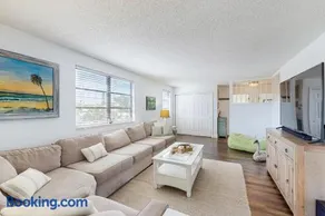 Beach to Bay Getaway - Image 3