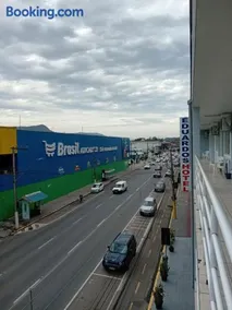 Eduardos Hotel - Image 4