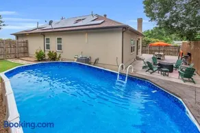 Lake-Area Retreat - Pool - Yard - Patio Games - Image 1