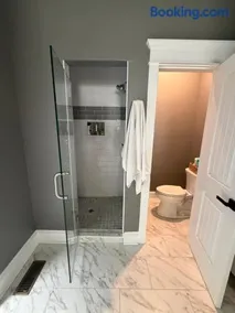 Room in private house for Rent in Nice Neighborhood - Image 3