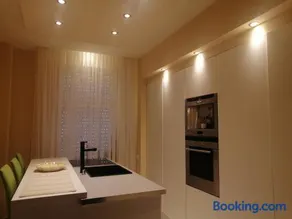 Border Bliss Private Room with Bathroom in a Cozy Home - Image 2