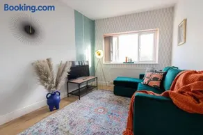 Charming Chalk Farm Properties - Image 2