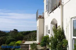 3 Linkside House, Thurlestone S Devon, near beach - Image 3