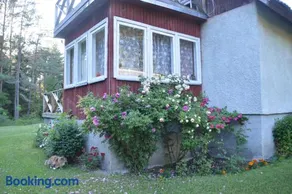 Roosi Holiday Home - Image 3