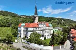 Schloss Gumpoldskirchen - Image 2