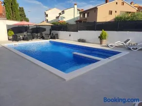 Viktor rooms and apartments - Image 1