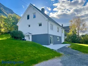 5 Bedroom House at Hakallestranda - Image 2
