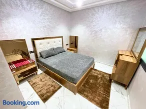 ZenStay Luxury Apartments - 2 Min from City Center - Image 5