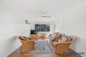 Location @ Little Beach - Image 5