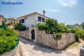 Peaceful Stone House 100m from Sea Private Garden Drvenik Veliki - Image 1
