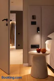 AUREA Residence with private pool and garden - Image 5