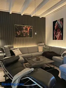 Modern and spacious home - Image 3