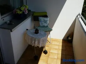 Kleine feine Wohnung in Toplage - Image 3