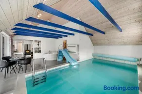 14 Person Nice Pool House - 2001 - Image 2