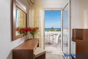 Hotel Stefani - Image 1