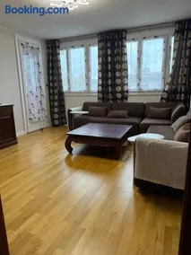 appartement périurbain de Paris et Versailles - Image 3