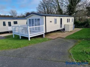 "Malton" LG27 Pet Friendly - Image 1