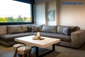 Berries Luxury Apartments - Image 1