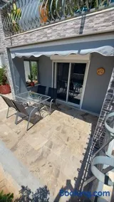 Plaza House - Image 2