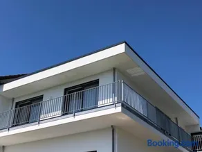 Moderne Wohnung mit Bergsicht - Image 1