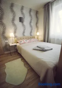 Jauki studija su dideliu balkonu Nidos centre - Image 1