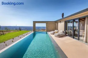 Villa Rea by Villsy - with private pool, sauna and jacuzzi - Image 2