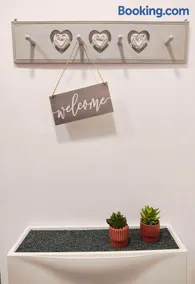 Große 78 qm Altstadt Wohnung 'FACHWERK & FLAIR' Familien- Geschäftsreisende, Monteurswohnung, Innenstadtlage, ruhig, modern, 900 m Bahnhof, 24 Std Check-in, WLAN, Küche, 5 Personen, öffentlicher Parkplatz direkt neben dem Haus - Image 3