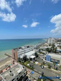 Lujoso Dpto vista a ciudad Edificio Poseidón - Image 2