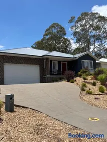 Bundanoon Rochester Guest House - Image 1
