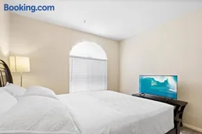 Lovely 2BR/2BA!5MIN to Disney! Angelstadium! HondaCenter. - Image 3