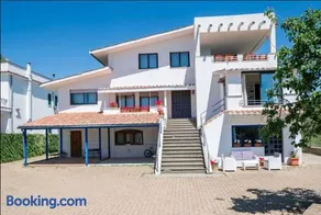 Verde Blu Lakefront Boutique Holiday Apartments Trevignano Romano - Image 2